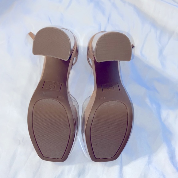 Woman’s GBG los ángeles platform heels new with no box and with no tags. - Picture 3 of 4